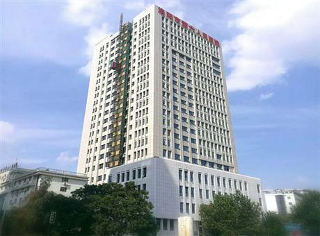 吊篮高空作业现场